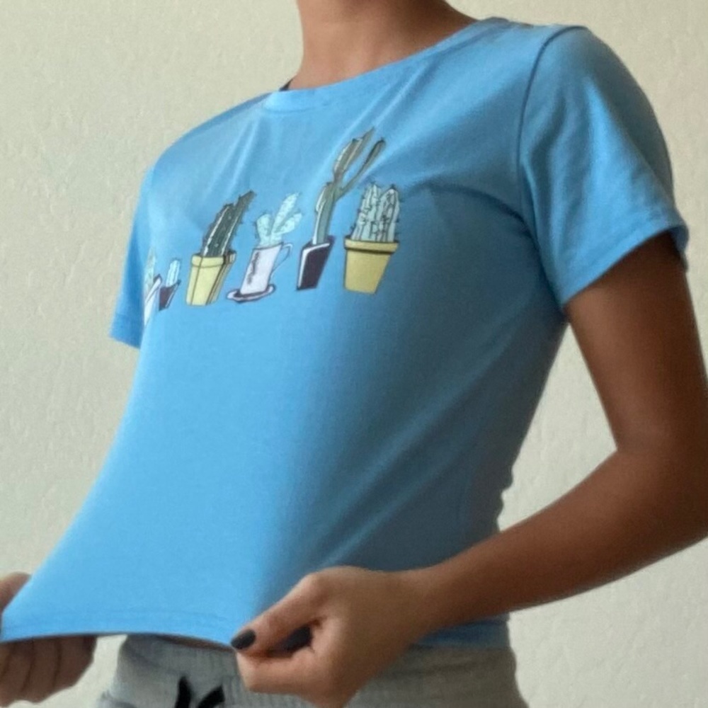 Cute blue crop top 💙